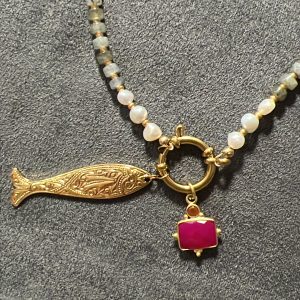 Collier labradorite, perles d'eau douce, breloques poisson et pierres