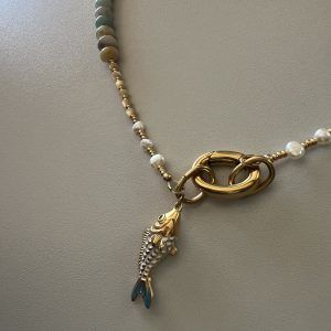 Collier poisson, perles en amazonite et nacre et perles d'eau douce - pièce unique - fait main Atelier CVL