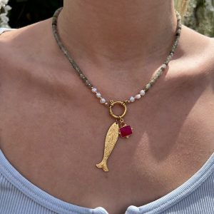 Collier labradorite, perles d'eau douce, breloques poisson et pierres