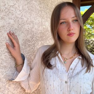 Collier en amazonite, étoiles de nacre, breloque en jade et onyx rouge Atelier CVL
