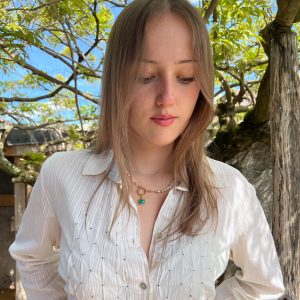 Collier en amazonite, nacre, quartz rose, breloque en onyx vert et rouge Atelier CVL