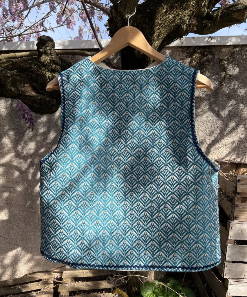 Gilet, veste sans manche, jacquard – Taille M – Fait main à Lyon.
