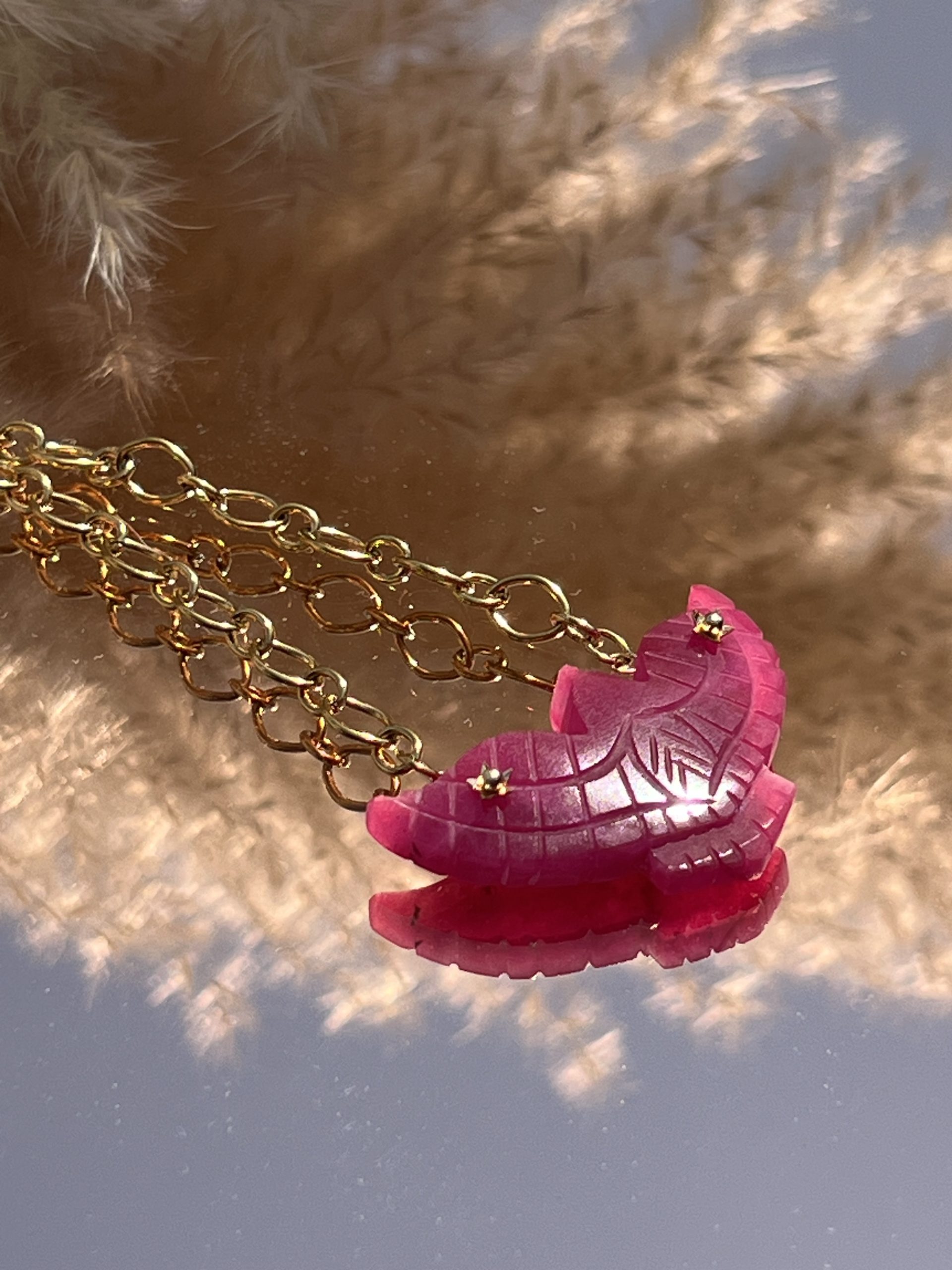Collier aigle calcédoine rose atelier CVL