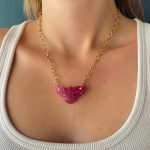 Collier aigle calcédoine rose atelier CVL
