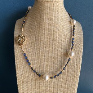 Collier blue Camelia Atelier CVL