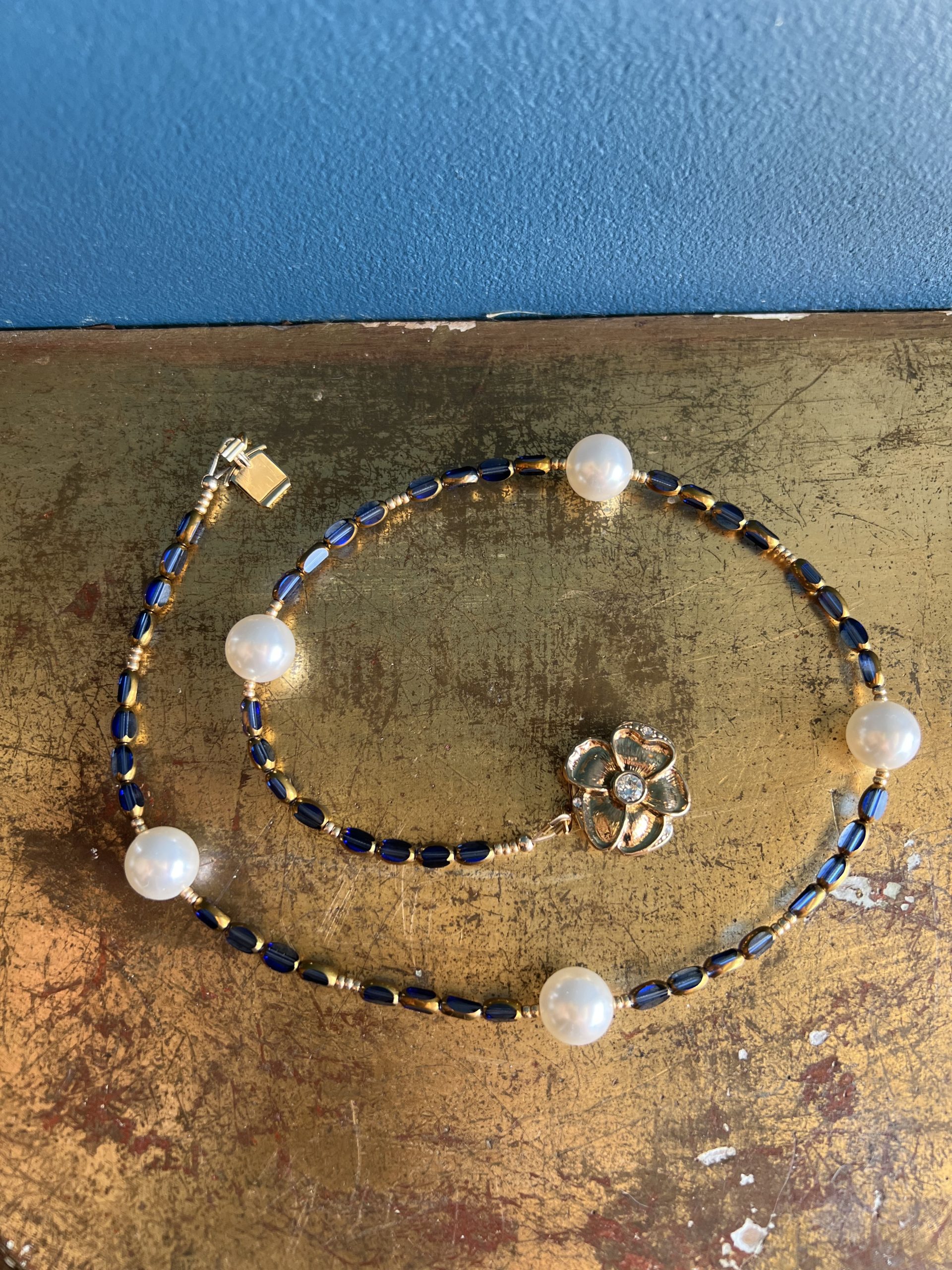 Collier blue Camelia Atelier CVL